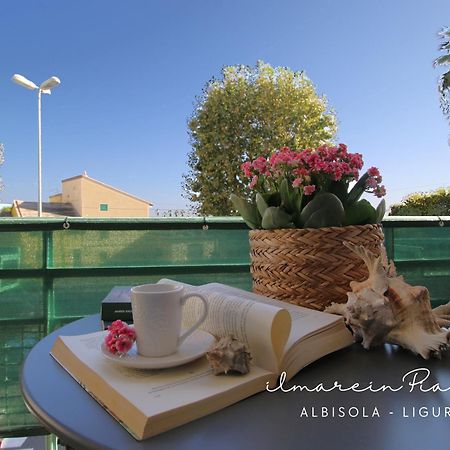 Il Mare In Piazza Apartment Албисола Супериоре Екстериор снимка